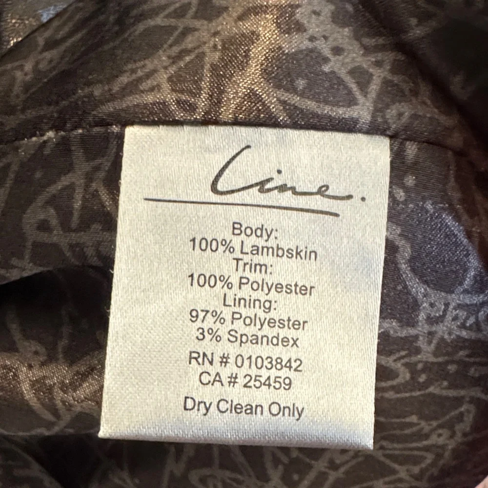 Elegant  Black Leather Women's Jacket - Picture 10 of 10